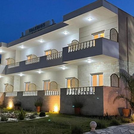 Hotel Valerios Kриопиги Екстериор снимка